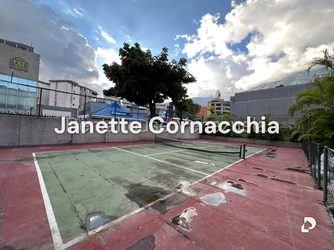 Apartamento en Altamira, Caracas – 18