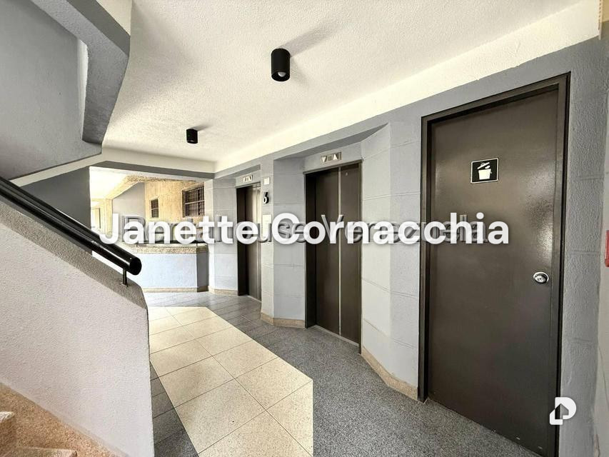 Apartamento en El Rosal, Caracas – 24