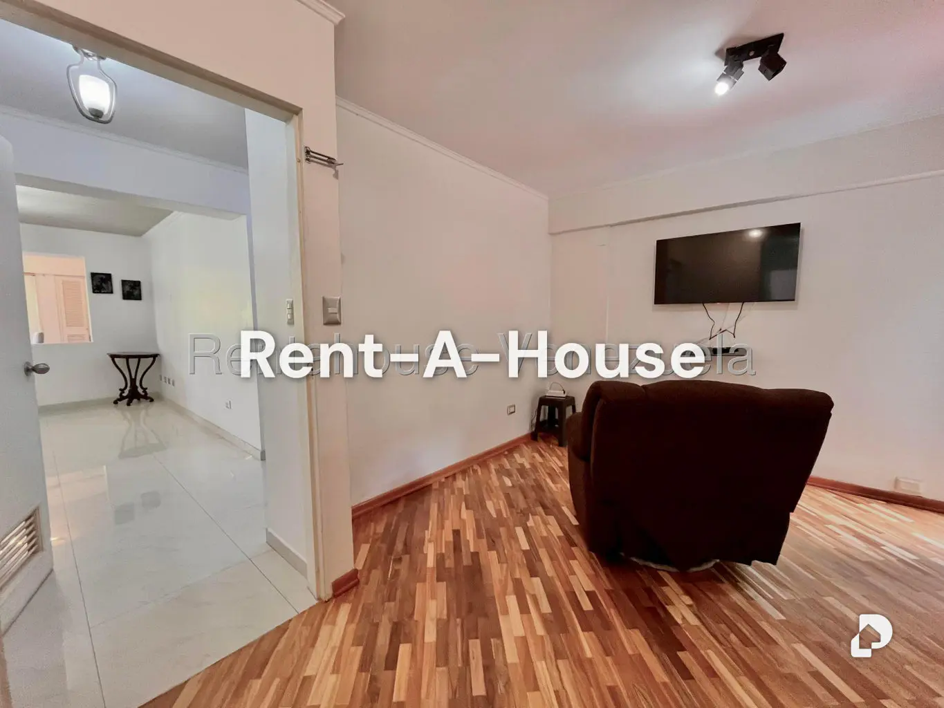 Apartamento en Los Naranjos (del Cafetal), Caracas – 28