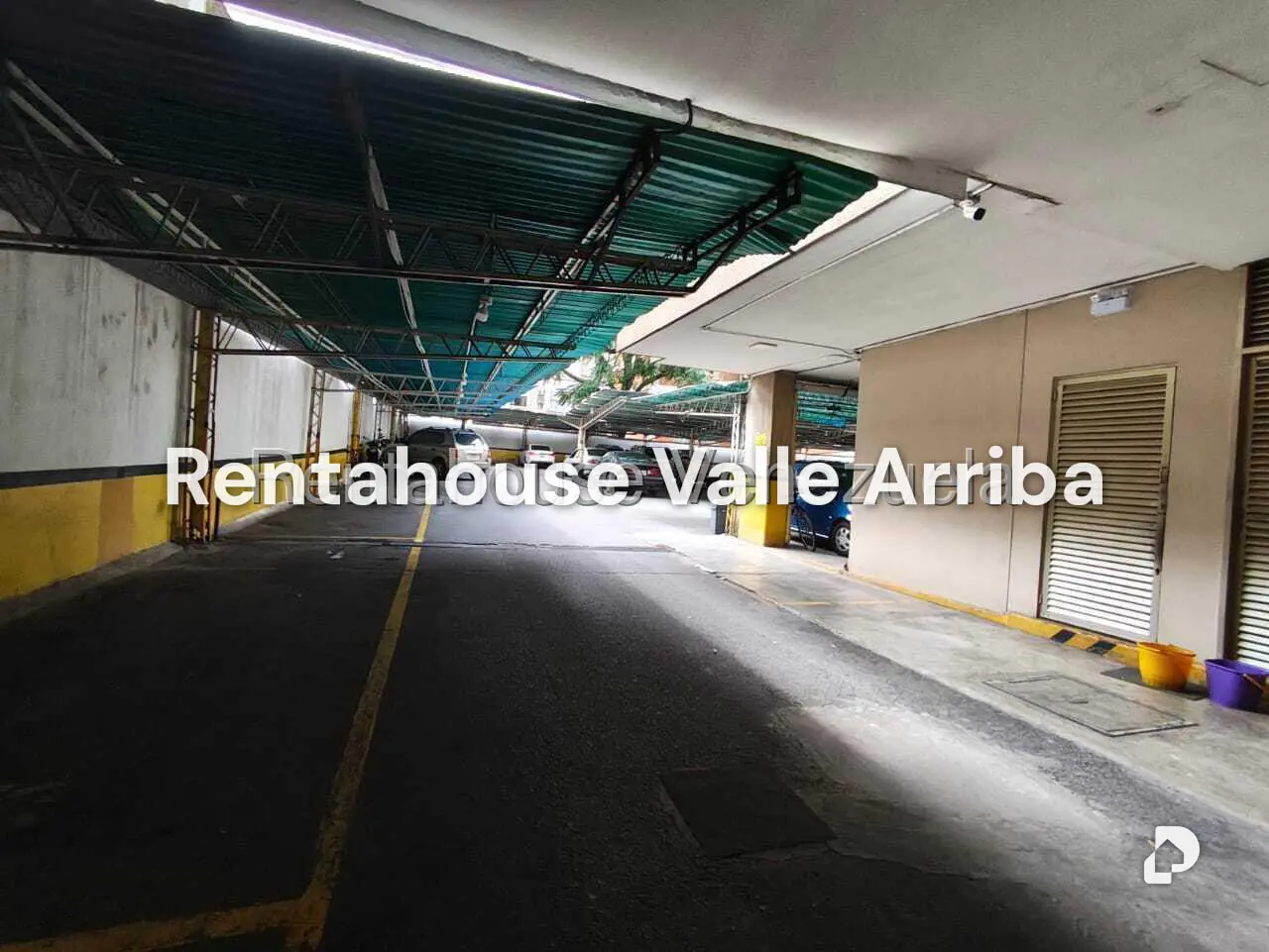 Apartamento en Los Palos Grandes, Caracas – 28