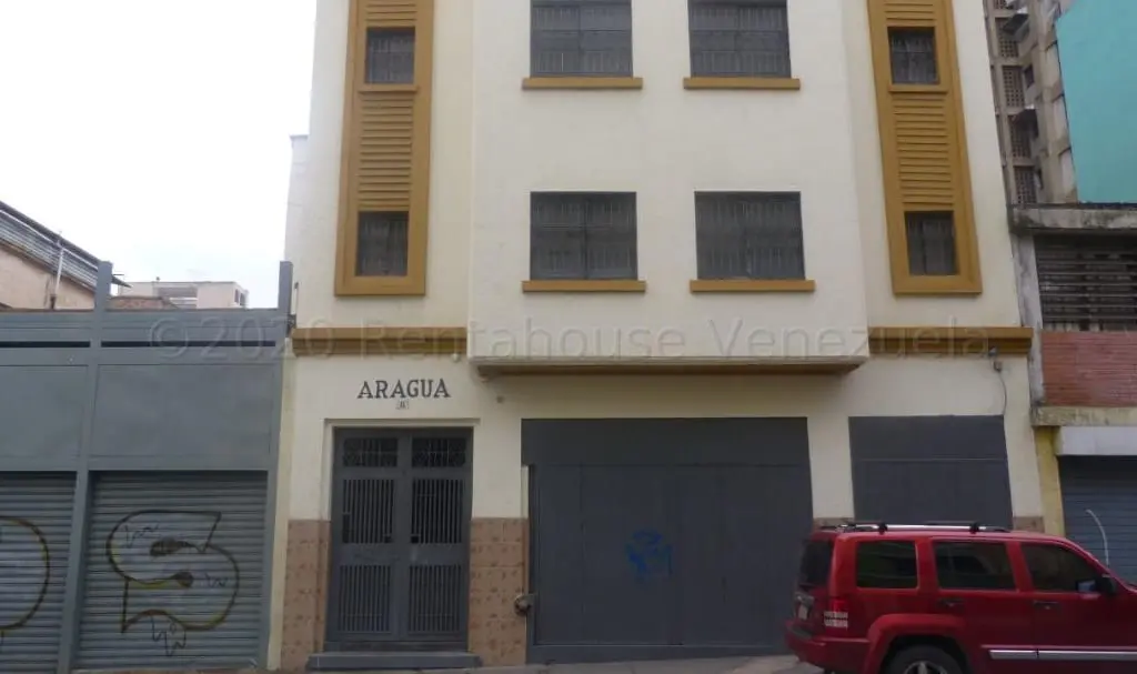 Building in Parroquia La Candelaria, Caracas - 1