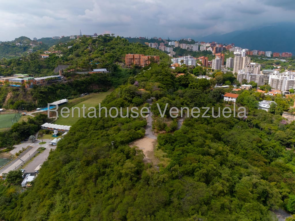 Terreno en Los Campitos, Caracas - 1