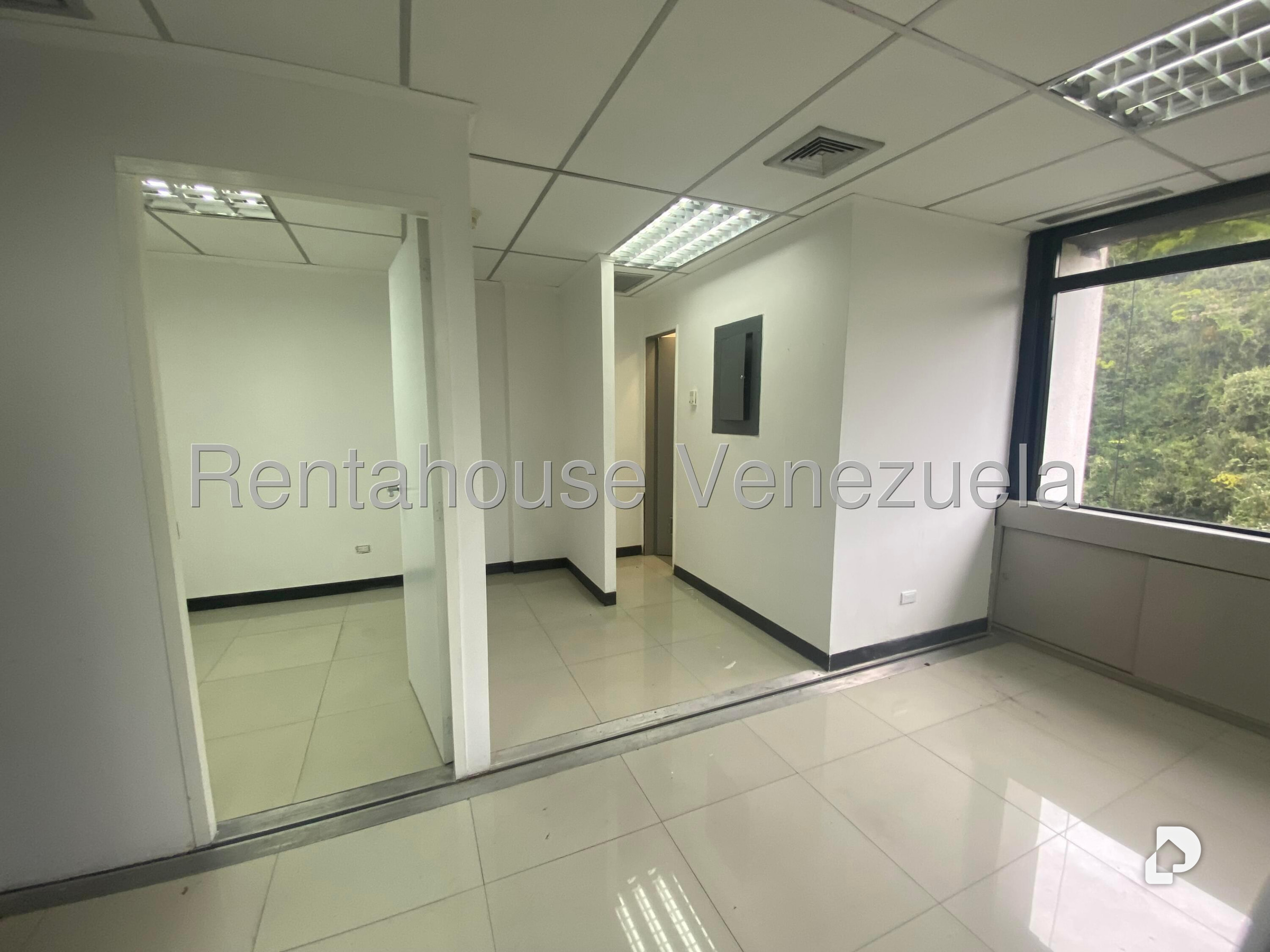 Oficina en Los Samanes, Caracas – 6