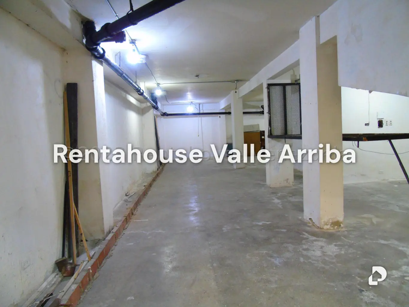 Local comercial en Parroquia La Candelaria, Caracas – 11