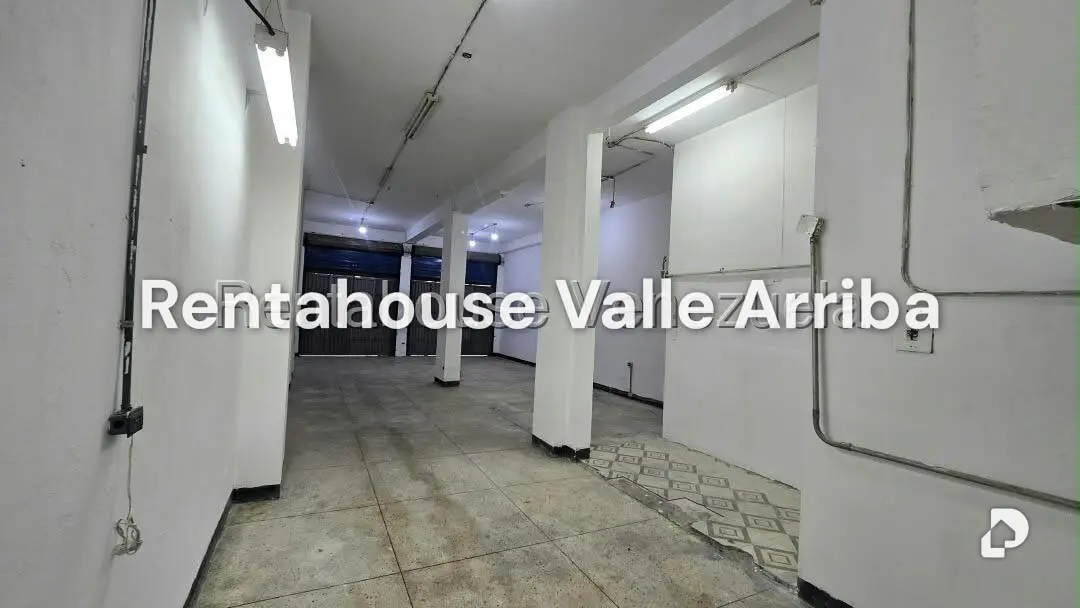 Local comercial en Parroquia La Candelaria, Caracas – 17