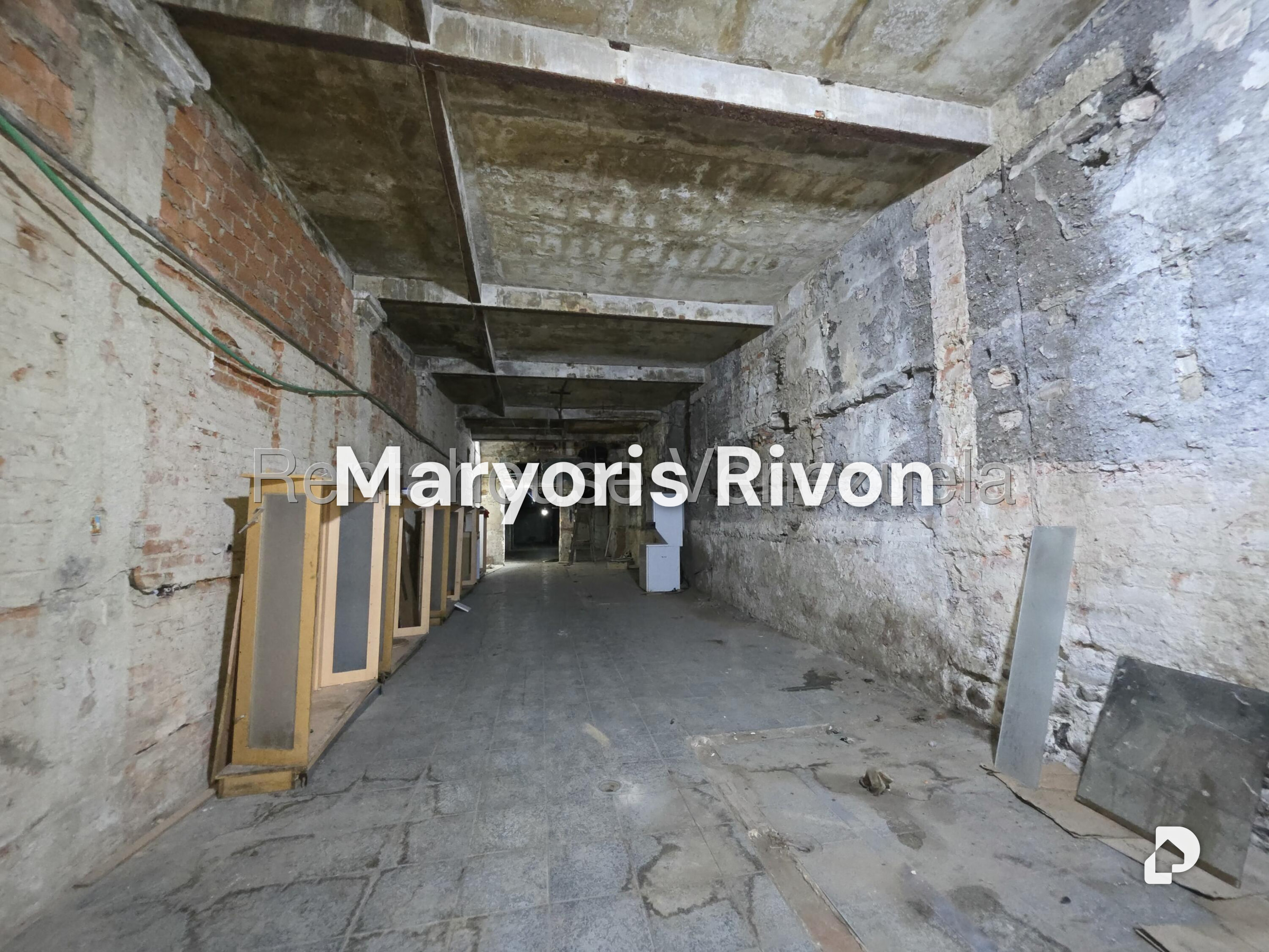 Local comercial en Parroquia Catedral, Caracas – 14