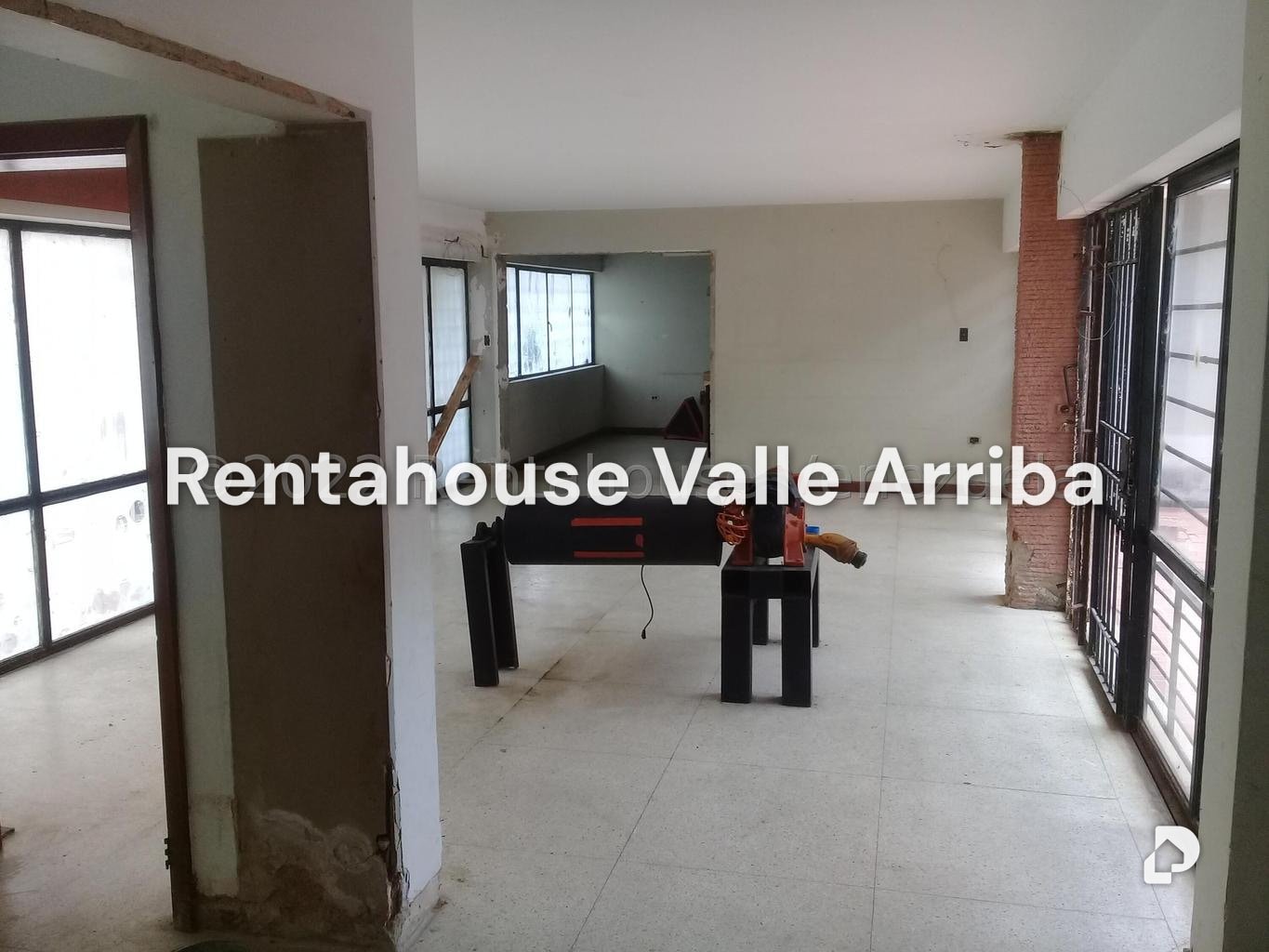 Casa en Altamira, Caracas – 24