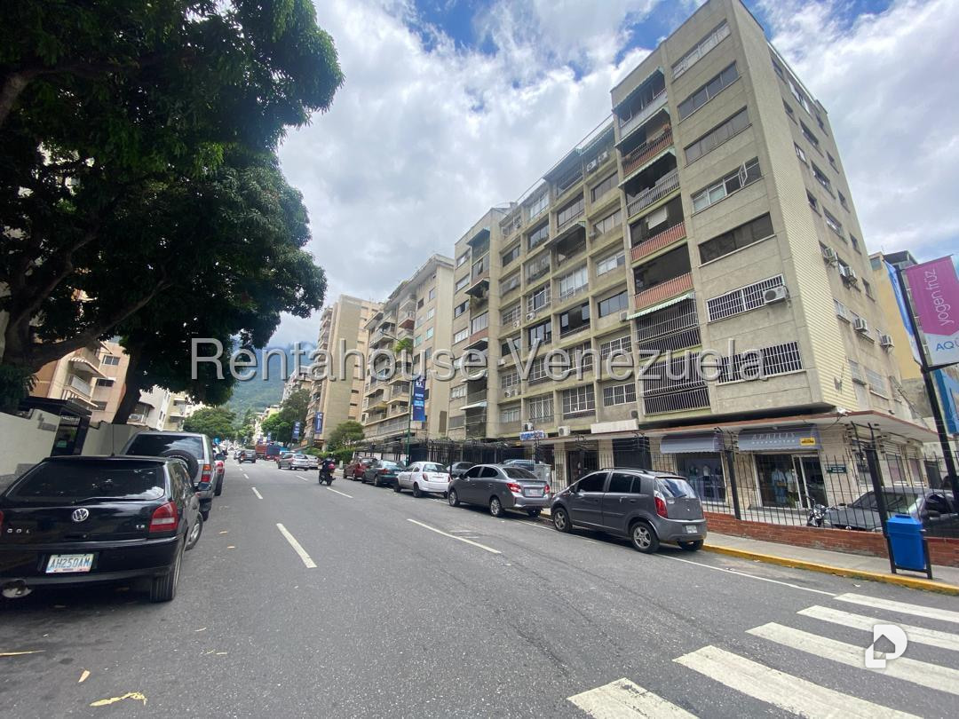 Local comercial en Los Palos Grandes, Caracas – 6