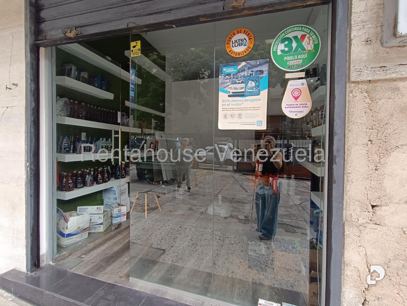 Local comercial en Los Palos Grandes, Caracas – 3
