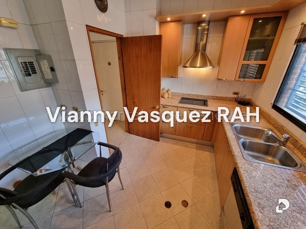 Apartamento en Campo Alegre, Caracas – 6