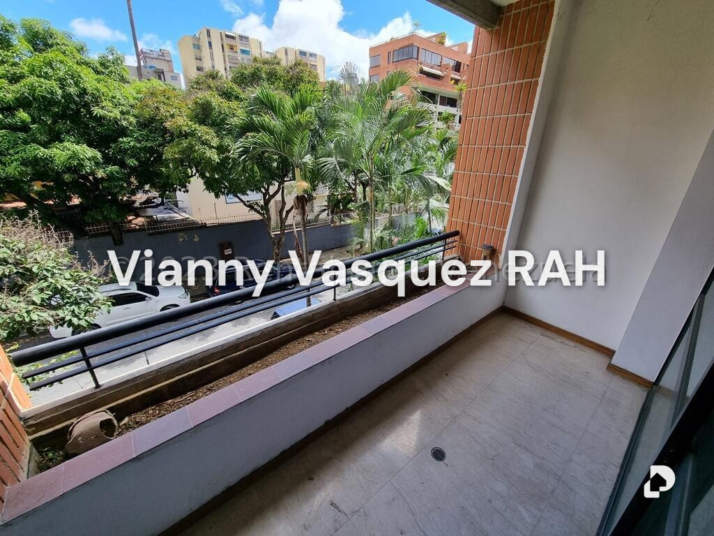 Apartamento en Campo Alegre, Caracas – 2