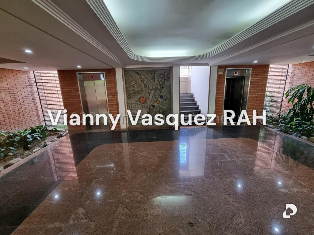 Apartamento en Campo Alegre, Caracas – 22
