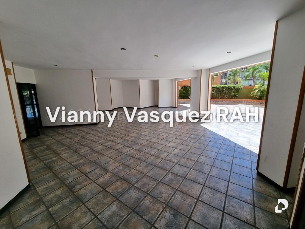 Apartamento en Campo Alegre, Caracas – 24