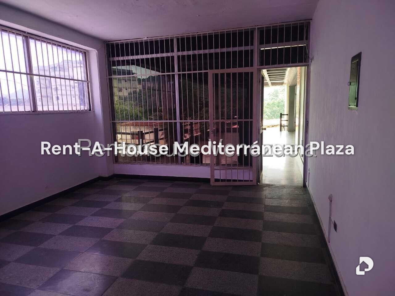 Local comercial en Avenida Bolivar Norte, Valencia – 11