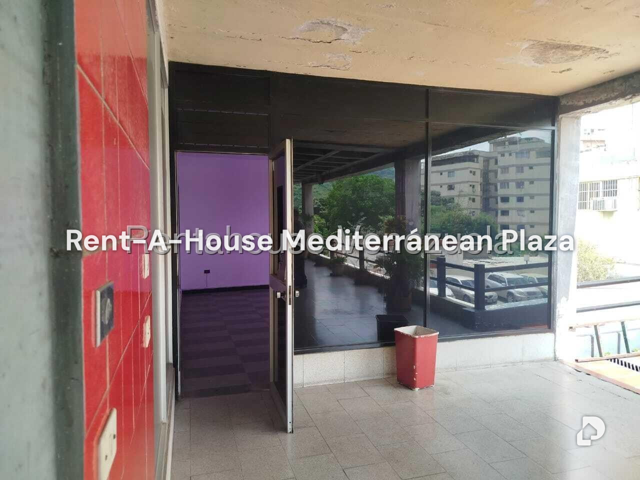 Local comercial en Avenida Bolivar Norte, Valencia – 1