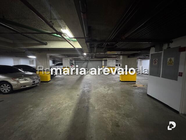 Apartamento en El Rosal, Caracas – 11
