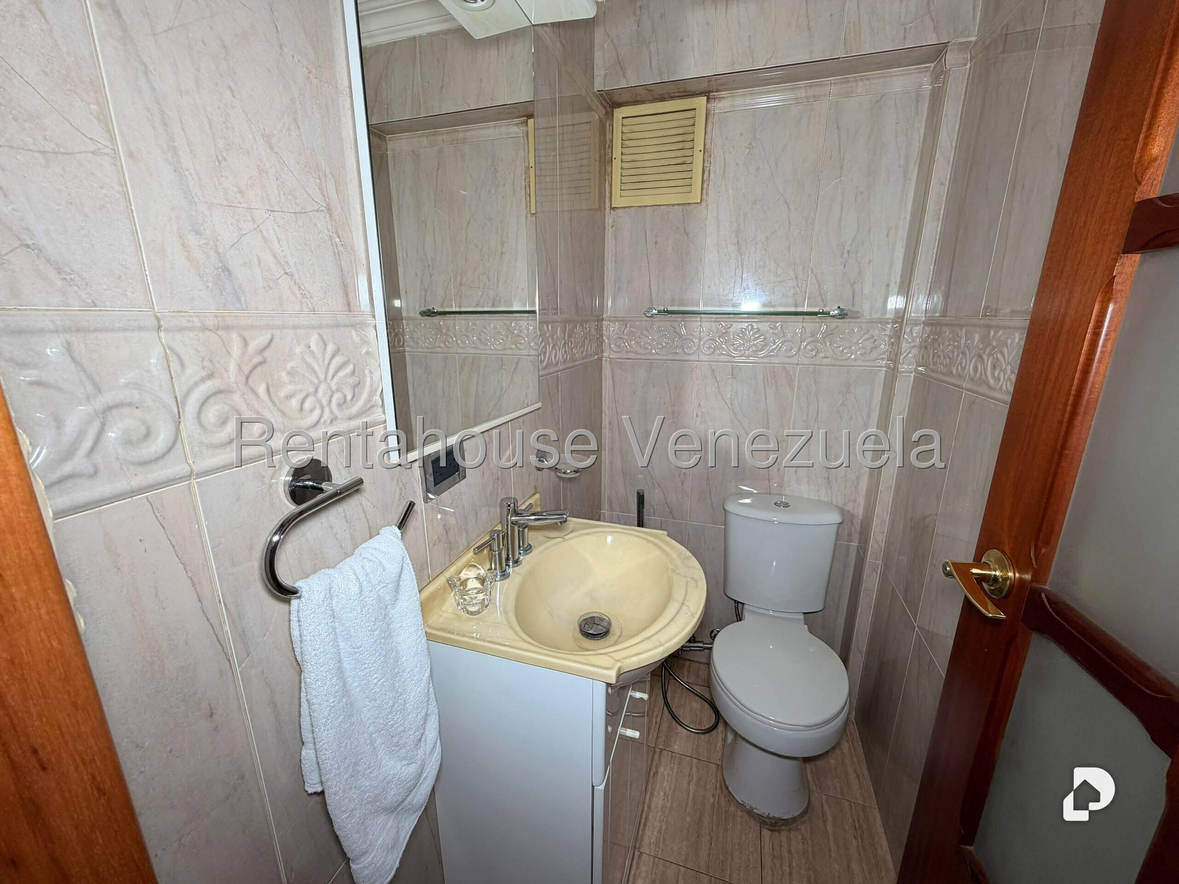 Apartamento en Prados del Este, Caracas – 12