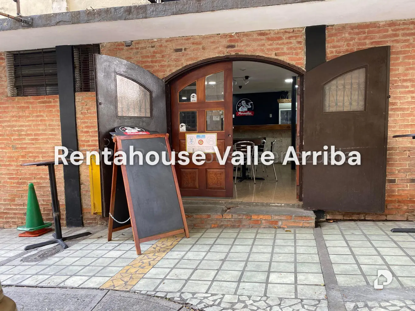 Local comercial en Parroquia La Candelaria, Caracas – 14