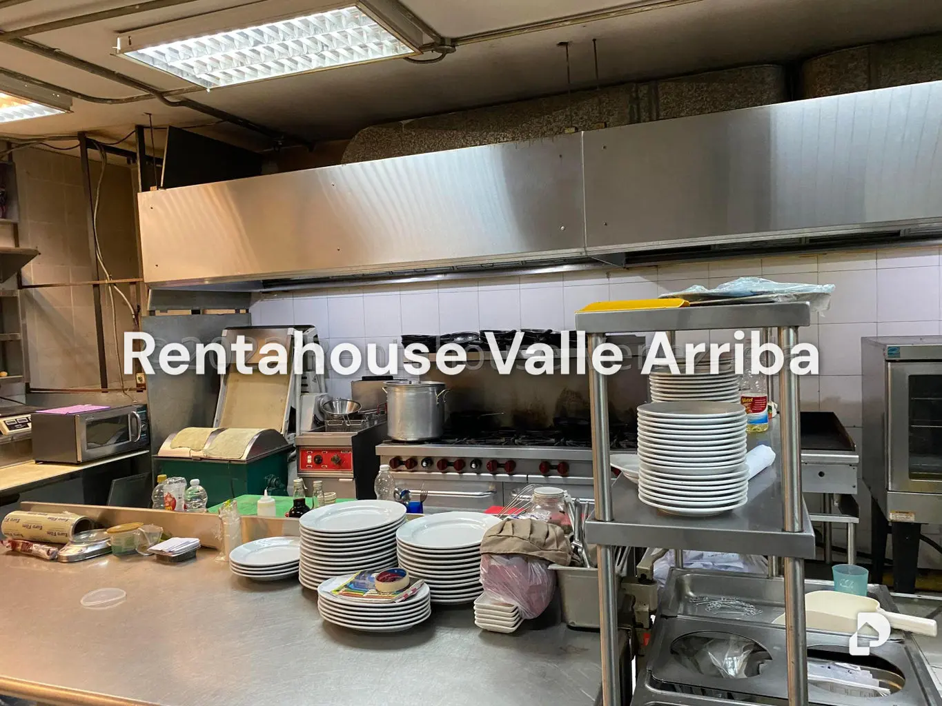 Local comercial en Parroquia La Candelaria, Caracas – 29