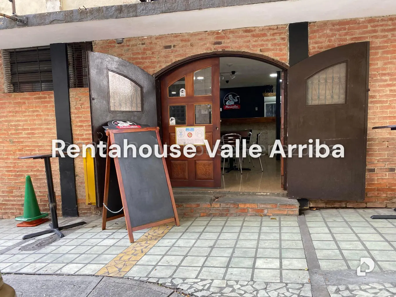 Local comercial en Parroquia La Candelaria, Caracas – 15
