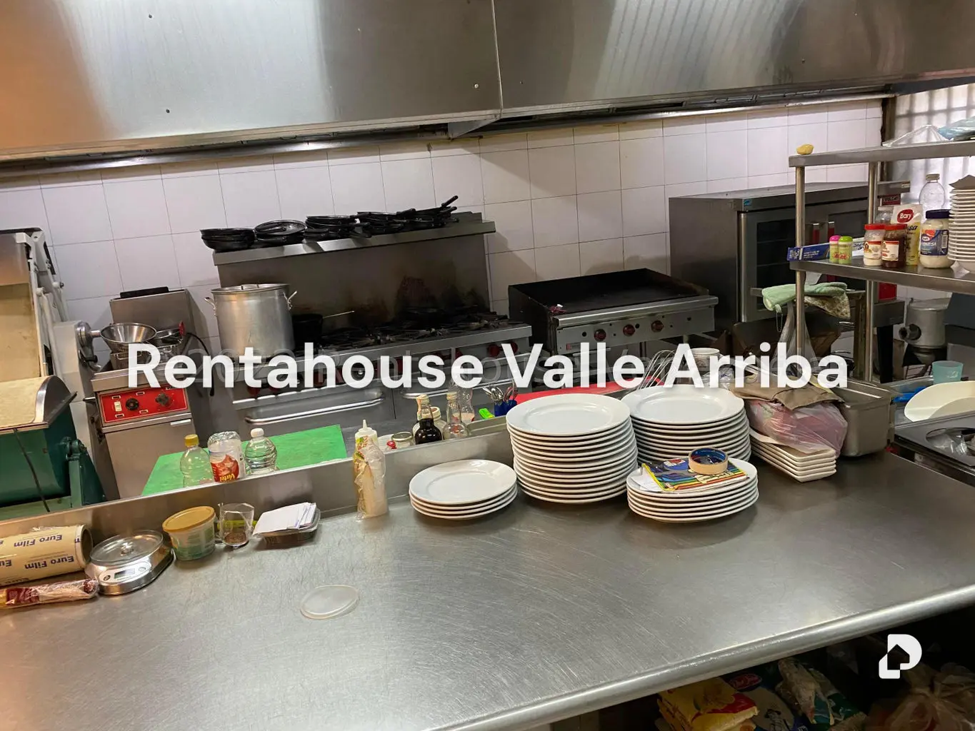 Local comercial en Parroquia La Candelaria, Caracas – 28