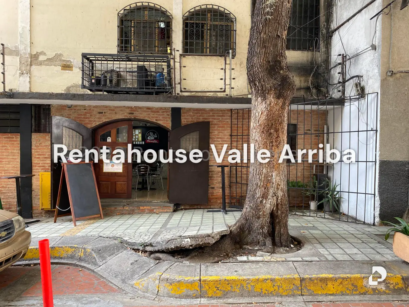 Local comercial en Parroquia La Candelaria, Caracas – 17