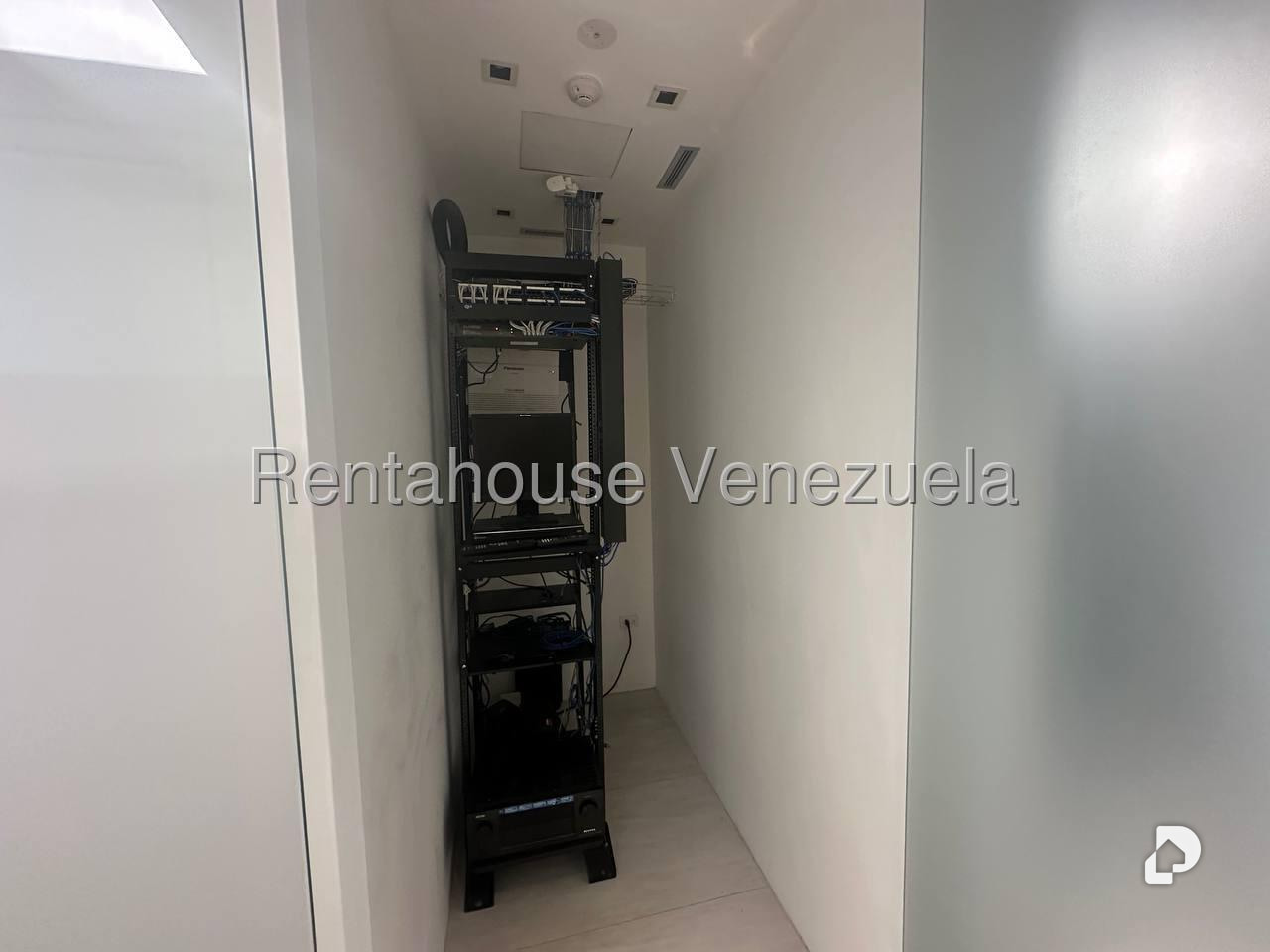 Oficina en Macaracuay, Caracas – 18