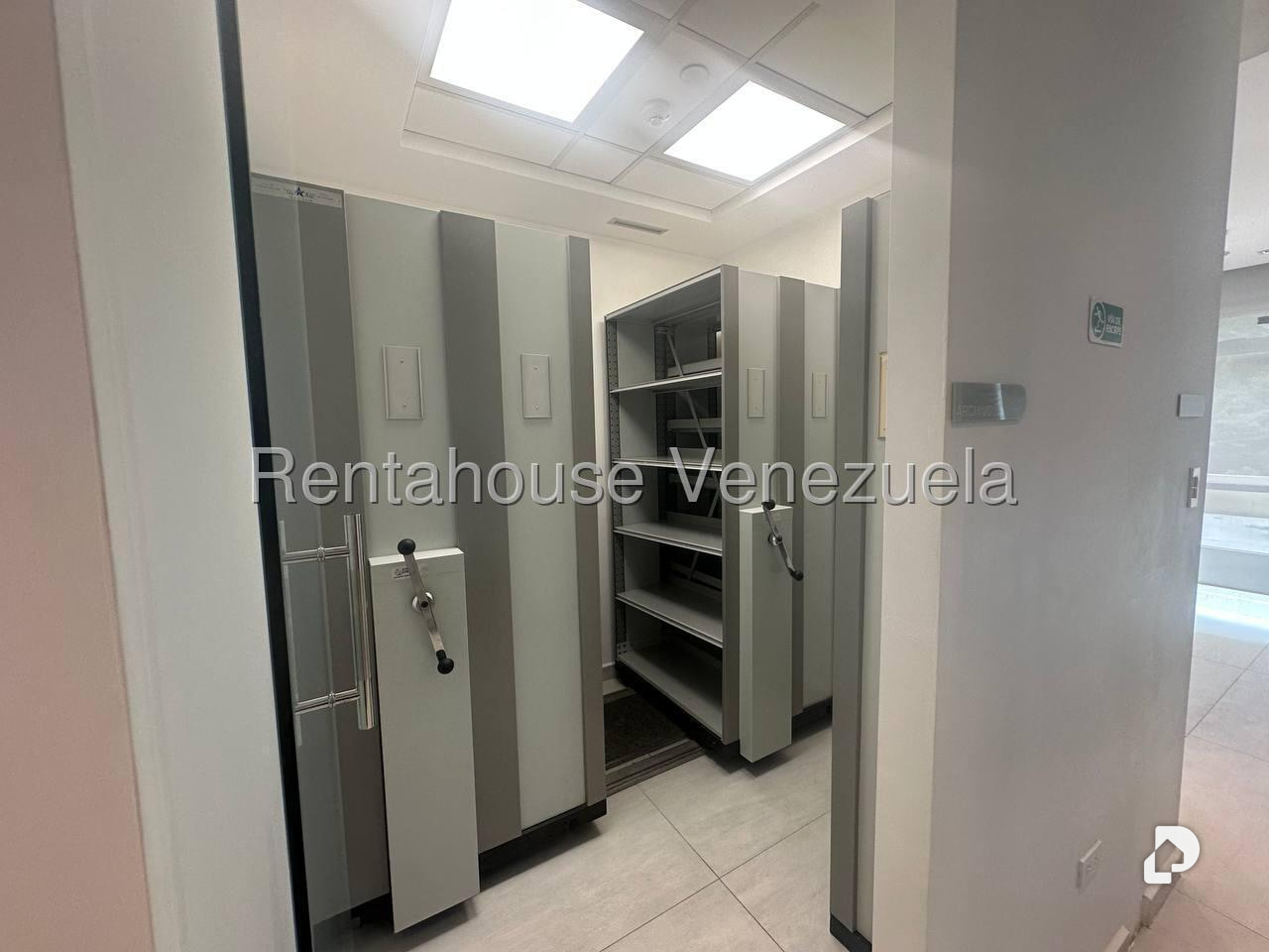 Oficina en Macaracuay, Caracas – 19