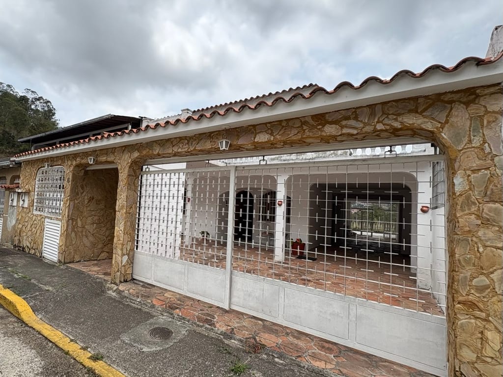 Casa en Colinas de Carrizal, Altos Mirandinos - 1