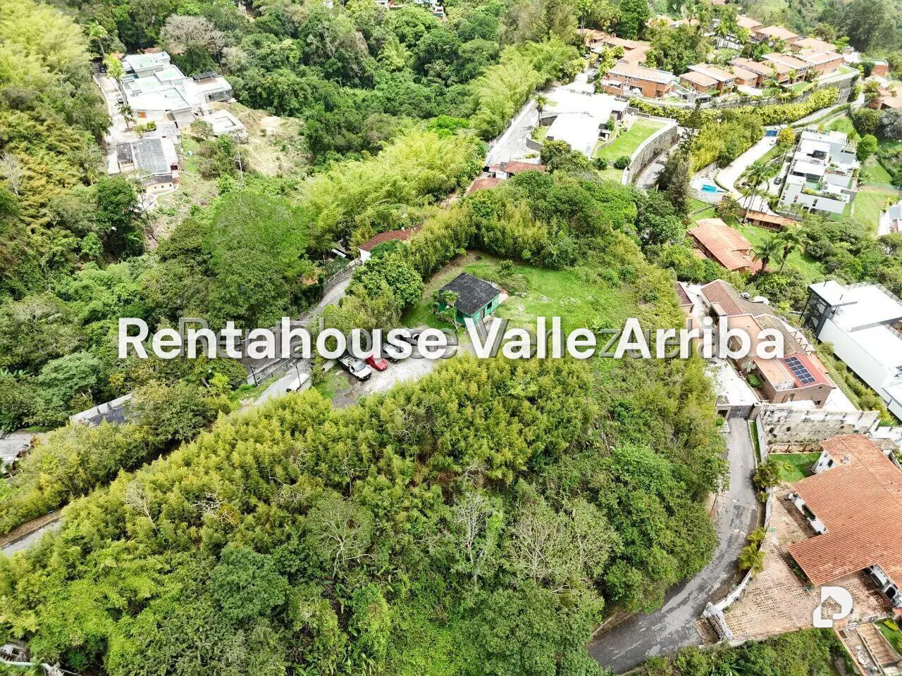 Terreno en Alto Hatillo, Caracas – 2