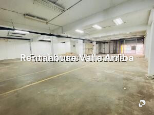 Local comercial en Boleíta Sur, Caracas – 19
