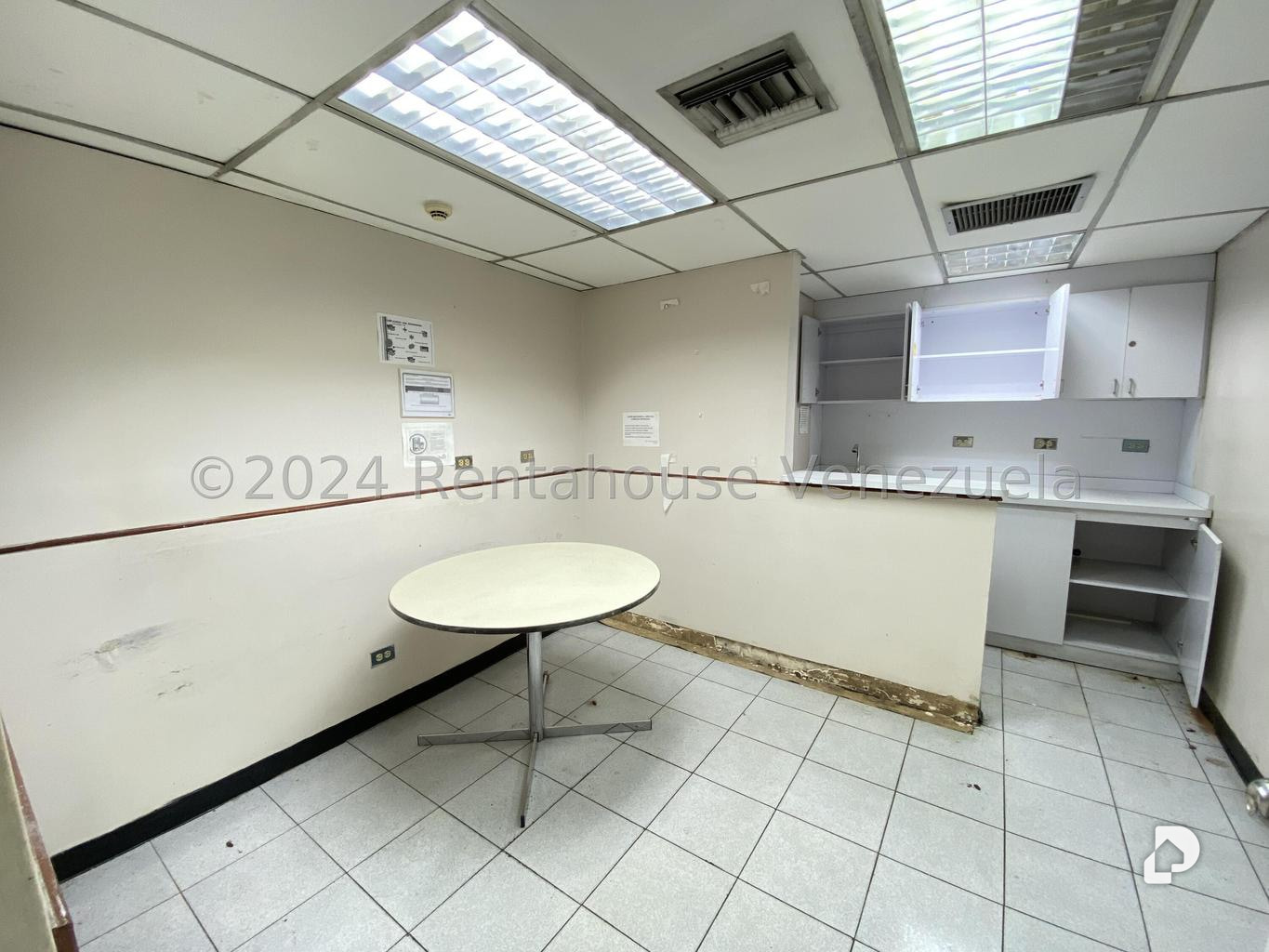 Local comercial en San Bernardino, Caracas – 19