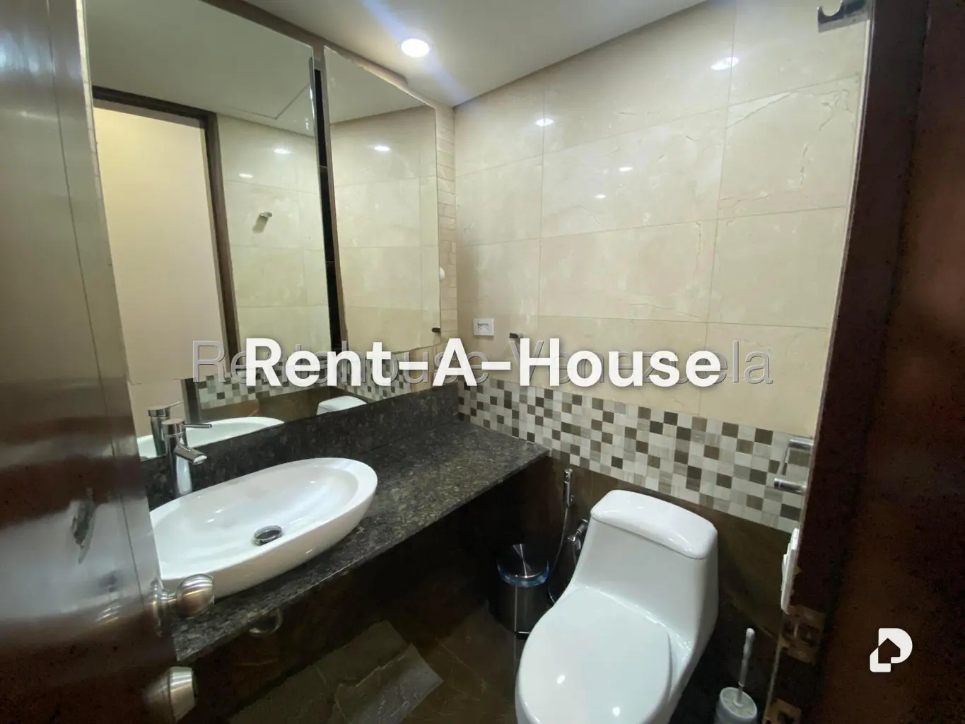 Apartamento en Las Mesetas de Santa Rosa de Lima, Caracas – 10