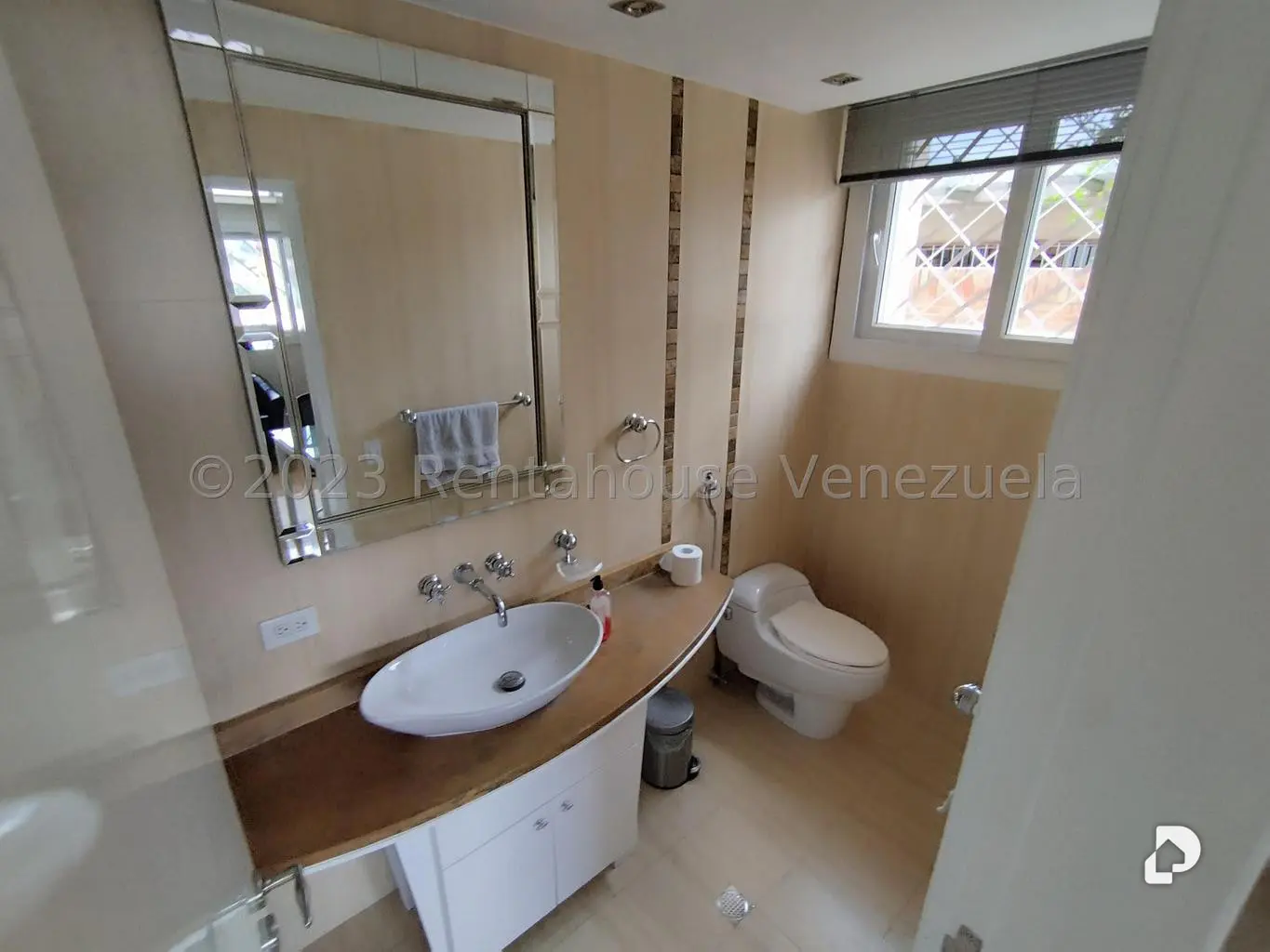 Casa en Prados del Este, Caracas – 14