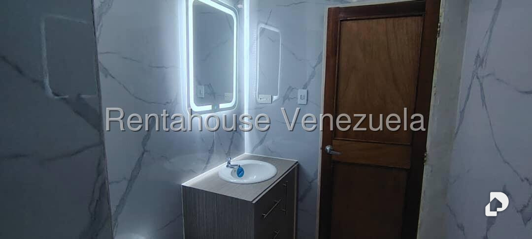Apartamento en Buena Vista, Caracas – 11