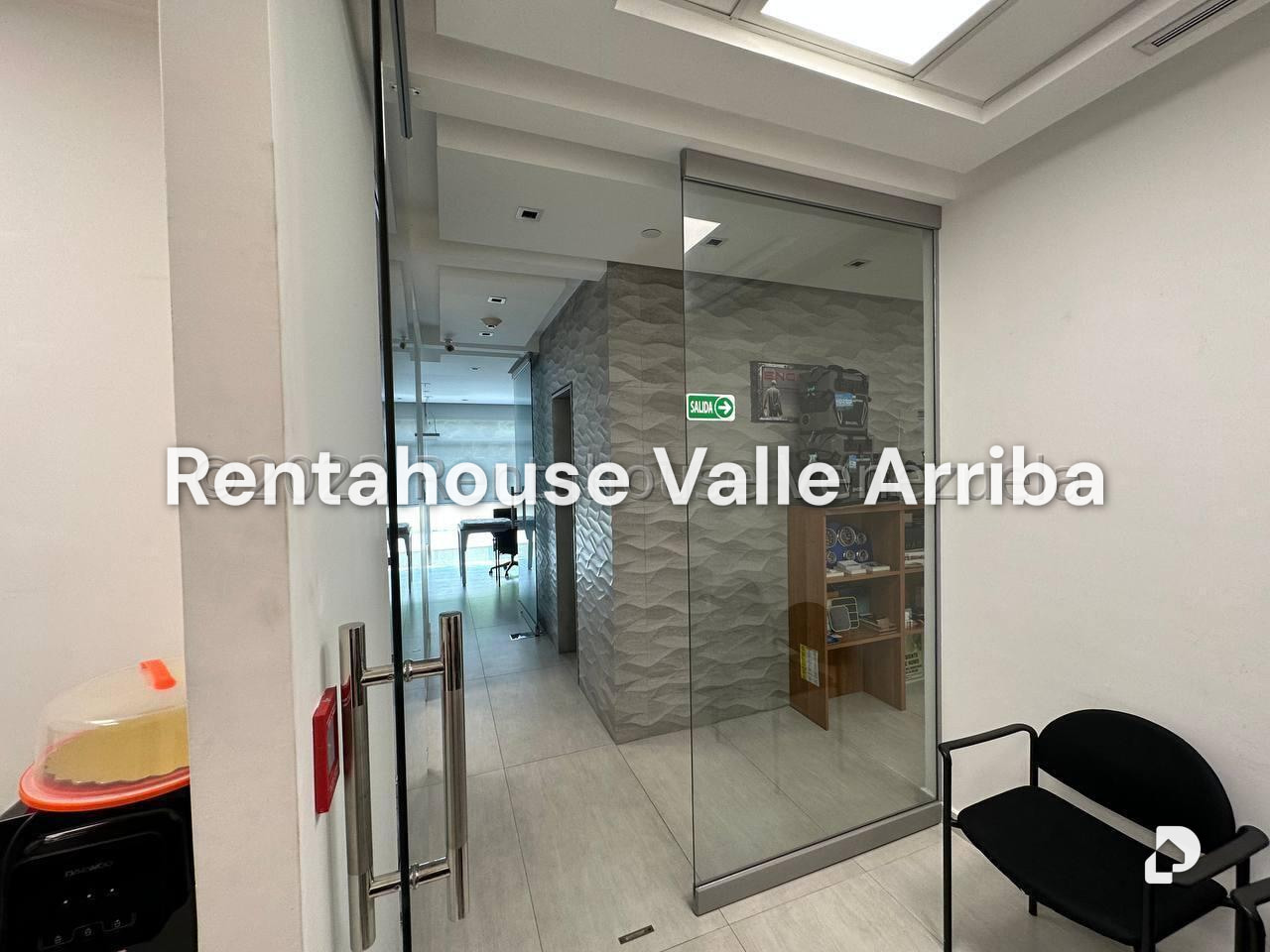 Local comercial en Macaracuay, Caracas – 27