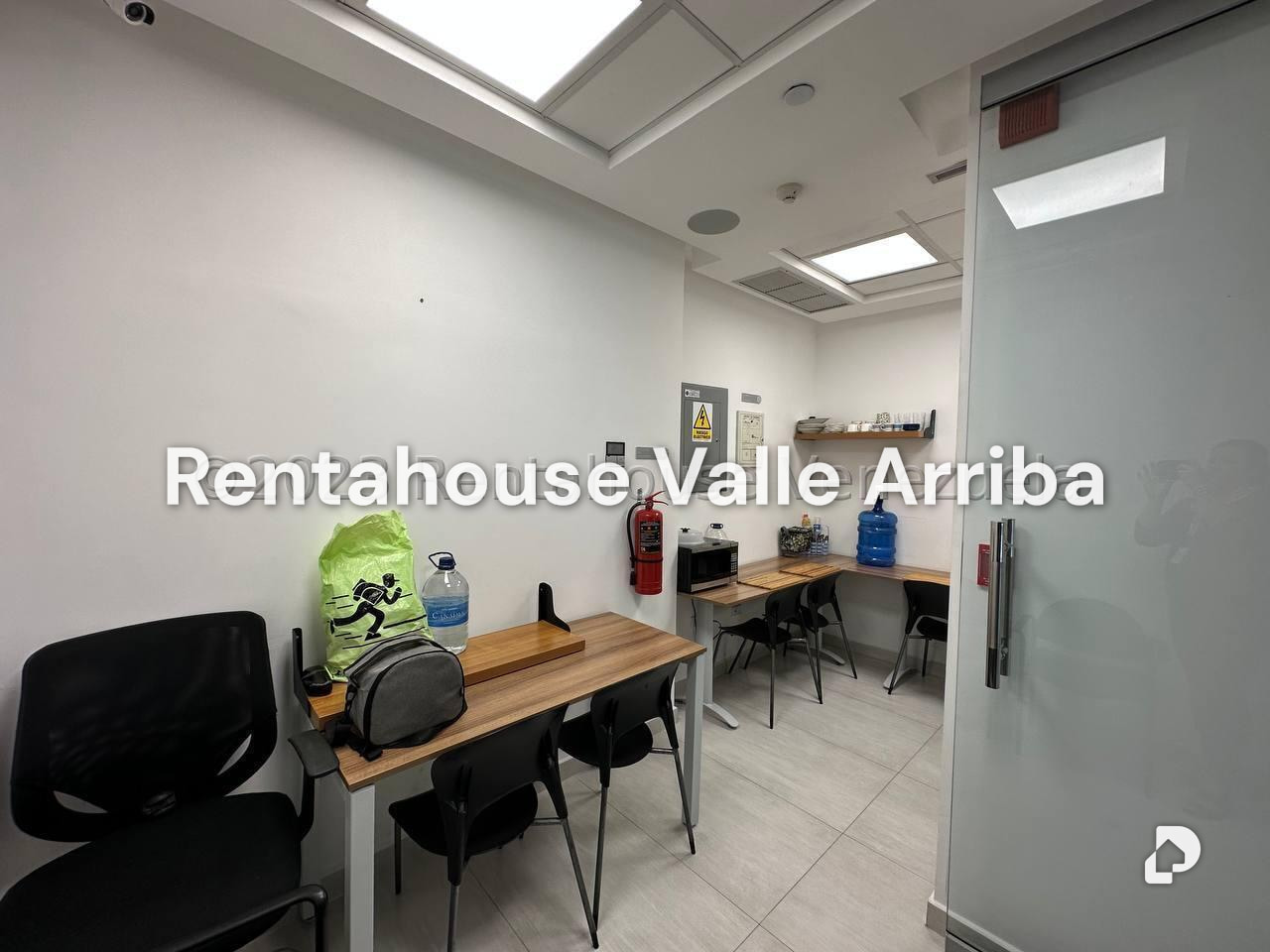 Local comercial en Macaracuay, Caracas – 25