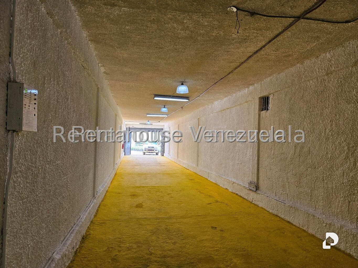 Warehouse in La Yaguara, Caracas – 33