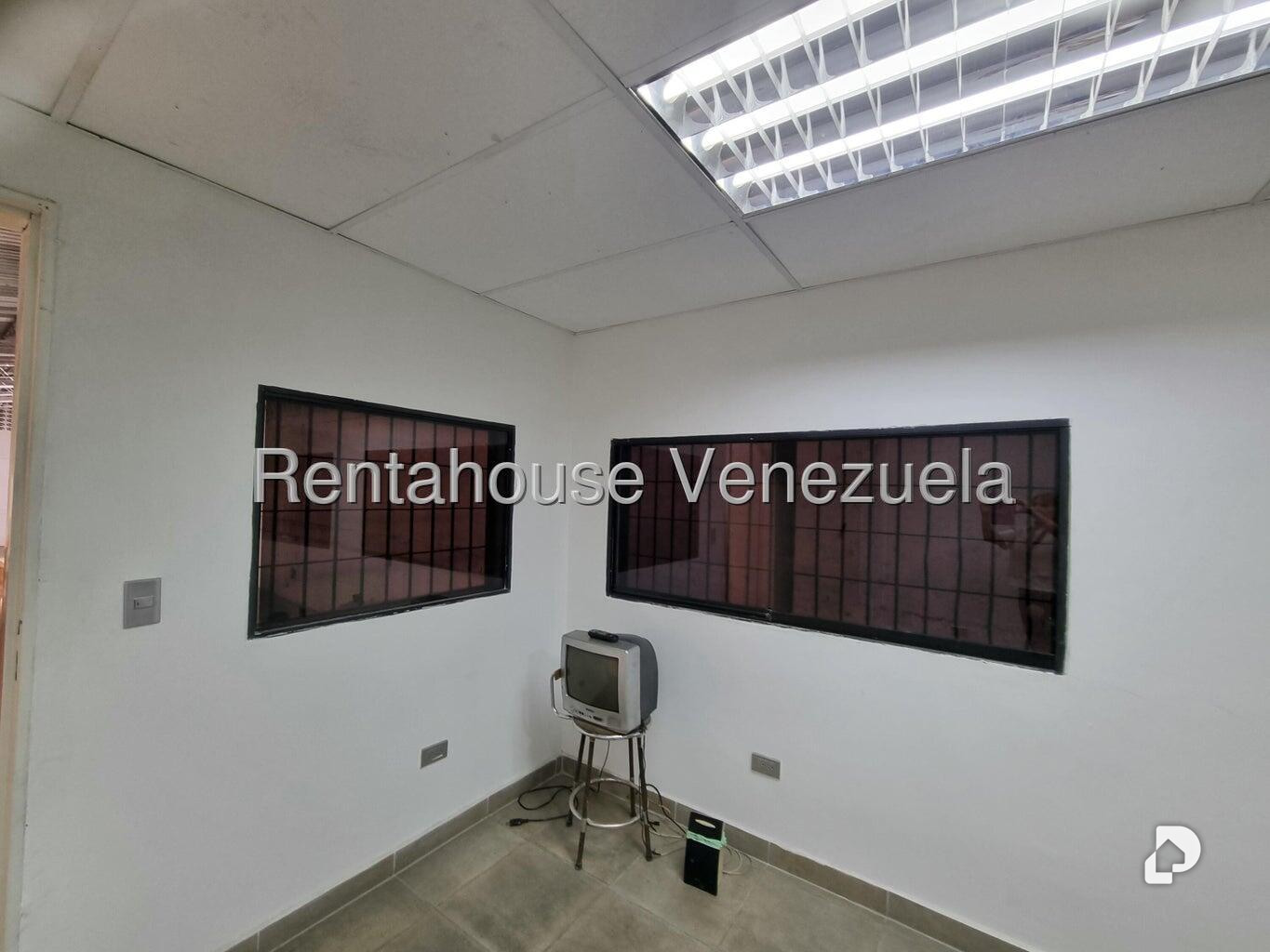 Warehouse in La Yaguara, Caracas – 26