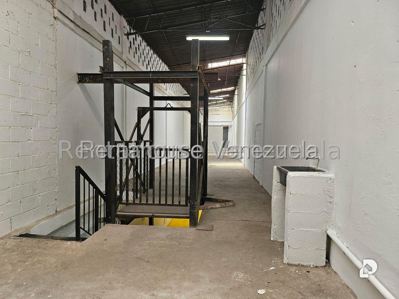 Warehouse in La Yaguara, Caracas – 32