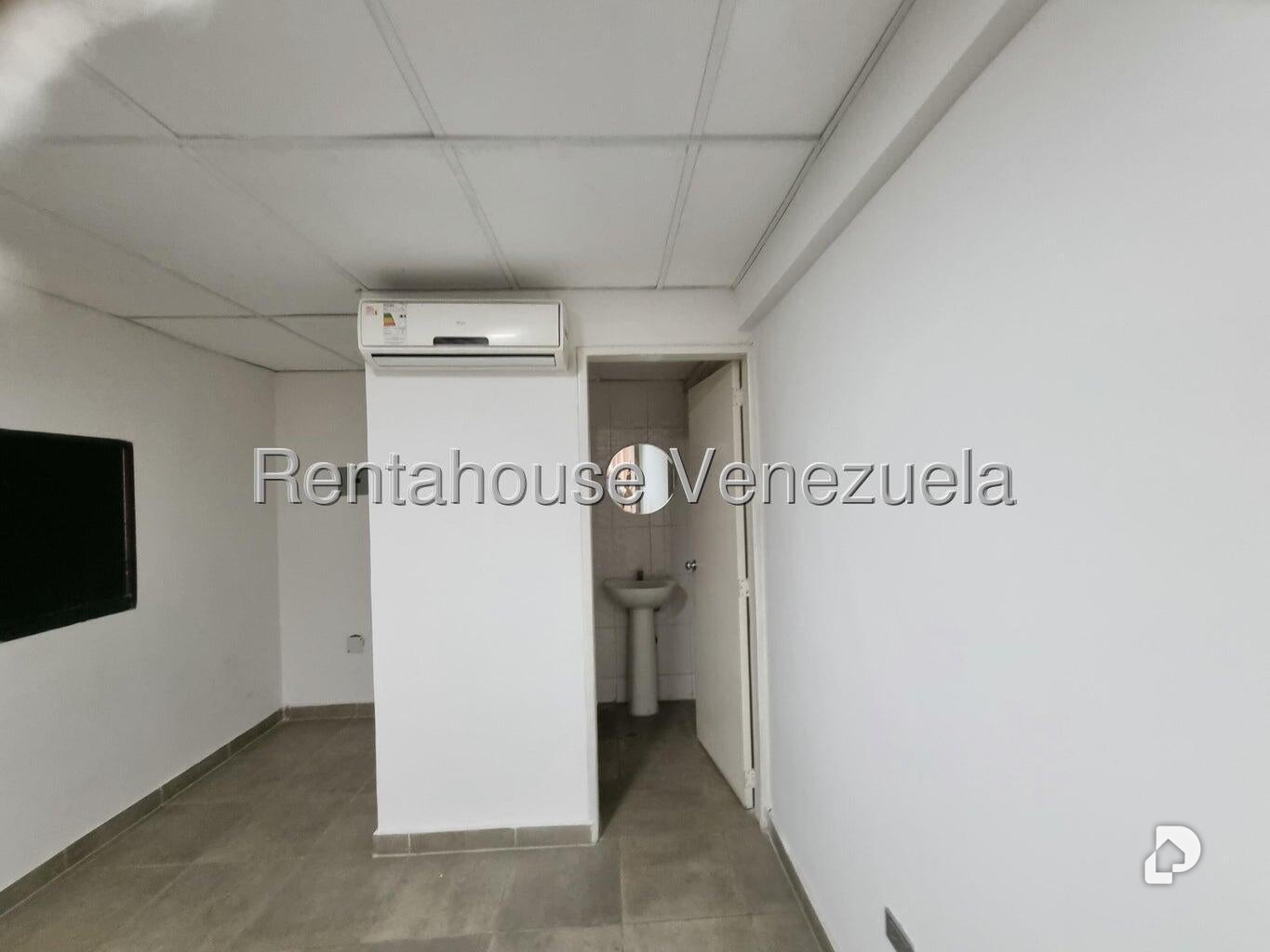 Warehouse in La Yaguara, Caracas – 24