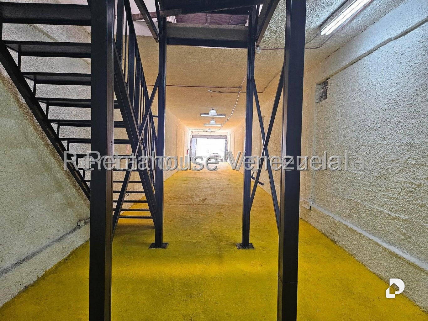 Warehouse in La Yaguara, Caracas – 31