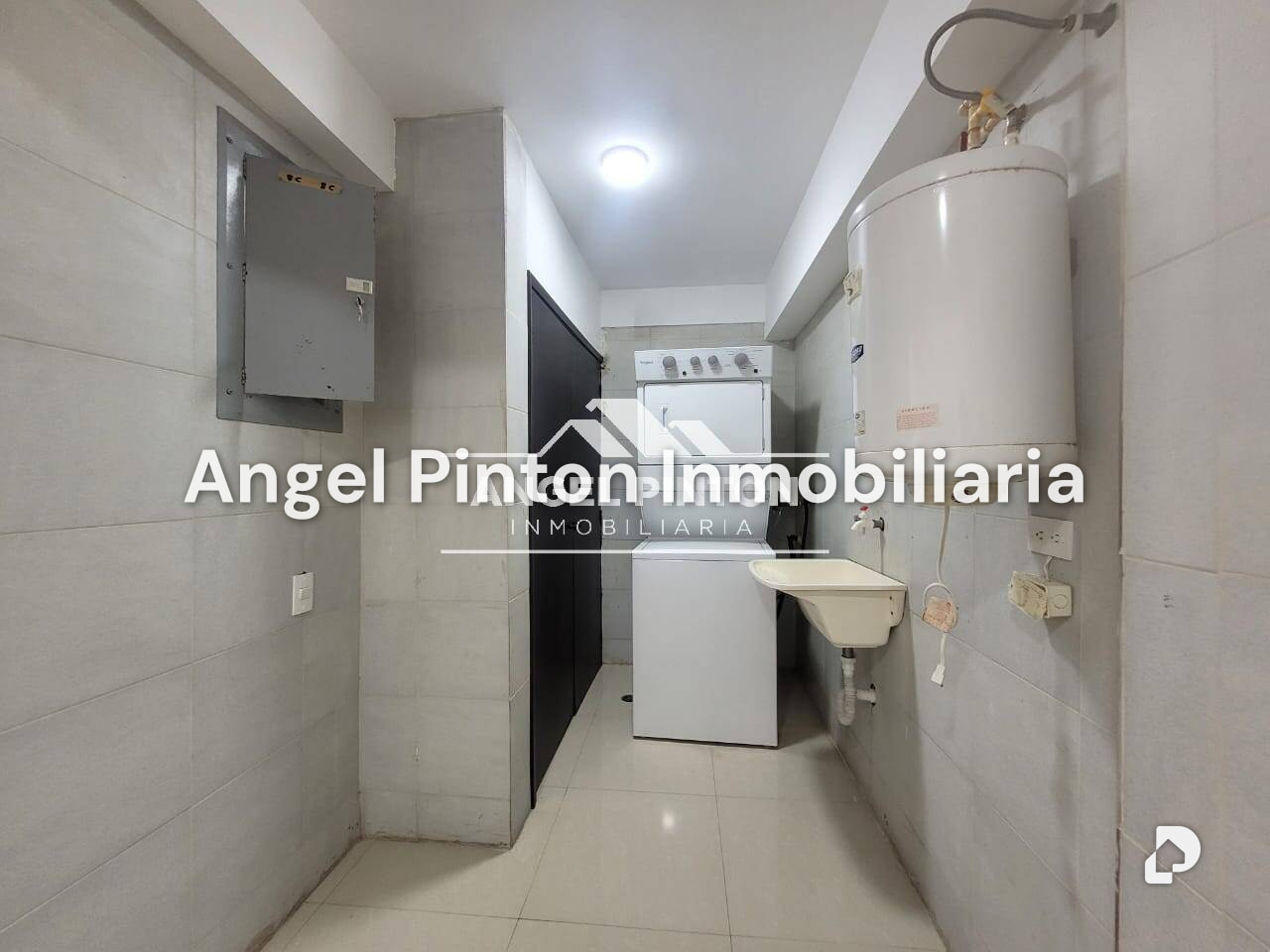 Apartamento en Avenida Cecilio Acosta, Maracaibo – 13