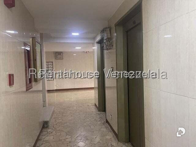 Apartamento en Guaicay, Caracas – 17