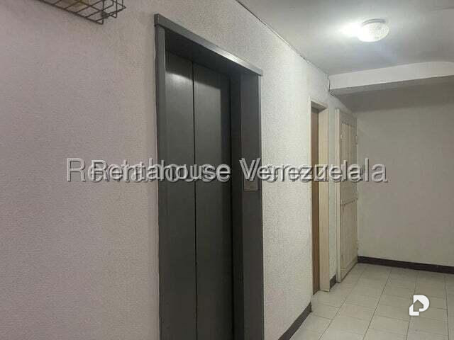 Apartamento en Guaicay, Caracas – 16