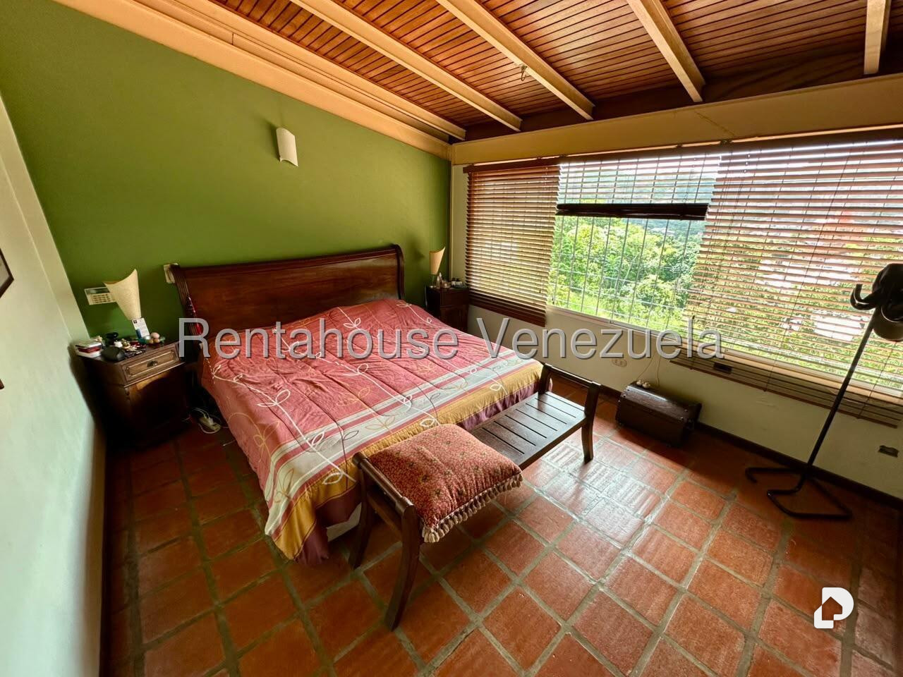 Casa en Lomas De La Trinidad, Caracas – 12