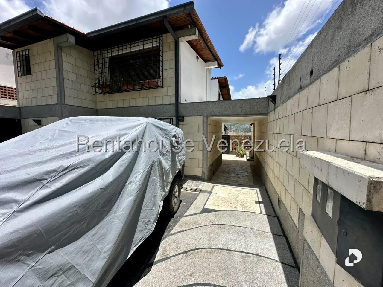 Casa en Lomas De La Trinidad, Caracas – 17
