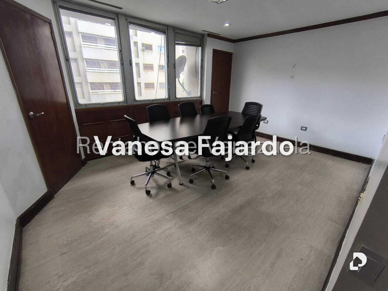 Oficina en El Rosal, Caracas – 11