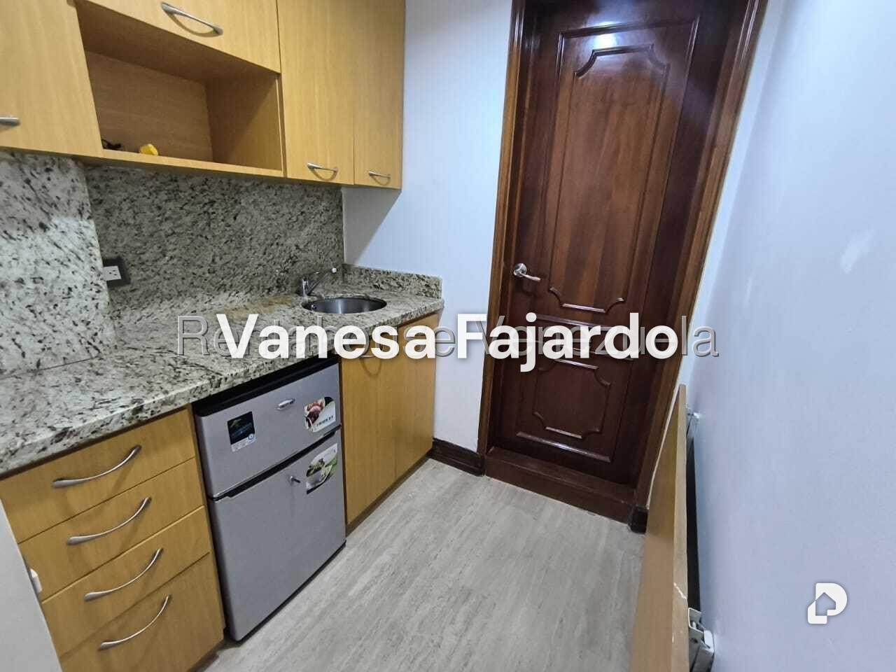 Oficina en El Rosal, Caracas – 18