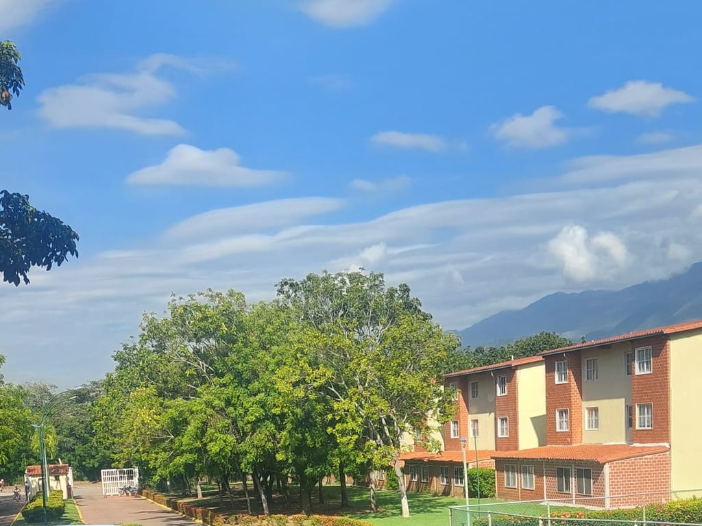 Apartamento en Valle Arriba, Guatire - 1
